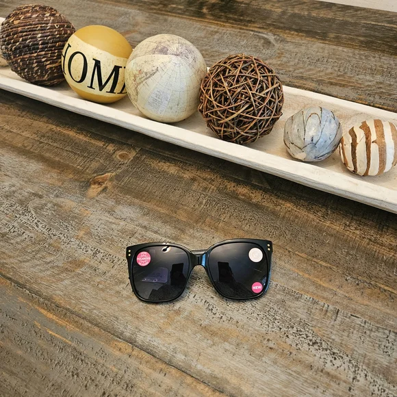 Peepers Polorized Sunnies Nwt - Picture 2 of 4